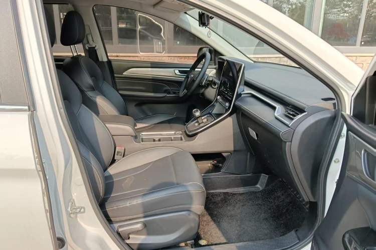 Used Haval M6 2021 PLUS 1.5T DCT Luxury Smart Connectivity Model