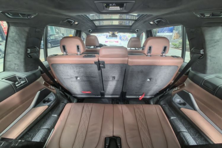 Used BMW X7 2020 xDrive40i Luxury M Sport Package
