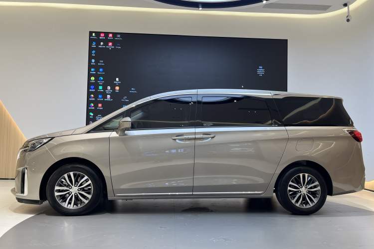 Used Buick GL8 2023 ES Lu Zun Deluxe and Yue Edition
