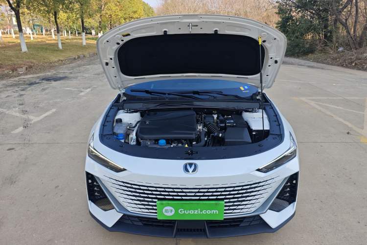 Used Changan UNI-V 2023 1.5T Prestige Model
