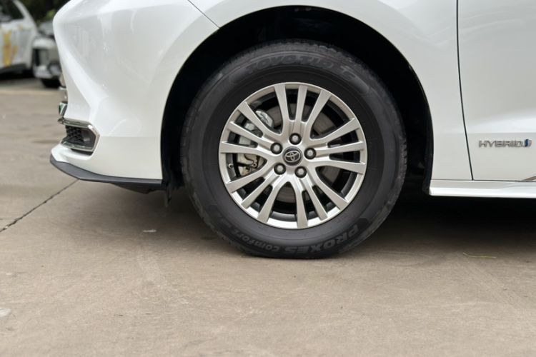 Used Toyota Sienna 2023 2.5L Hybrid Comfort Edition
