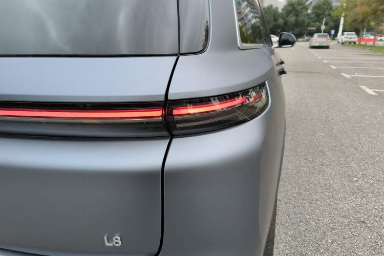 Used Li Auto L8 2023 Pro Model
