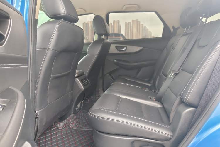 Used Dongfeng Fengon S560 2018 1.8L Manual Urban Model 7 Seats
