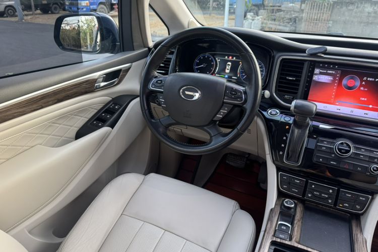 Used GAC Trumpchi M8 2018 320T Luxury Edition
