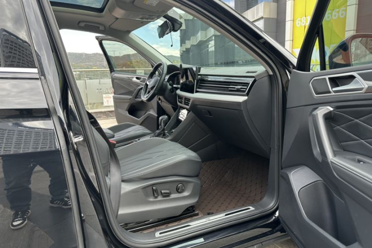 Used Volkswagen Tiguan L 2024 330TSI Automatic Two-Wheel Drive R-Line Enhanced Edition