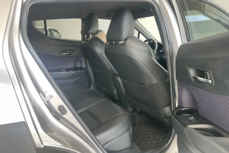 Used Toyota IZOA 2018 2.0L Yichi Version China VI Standard
