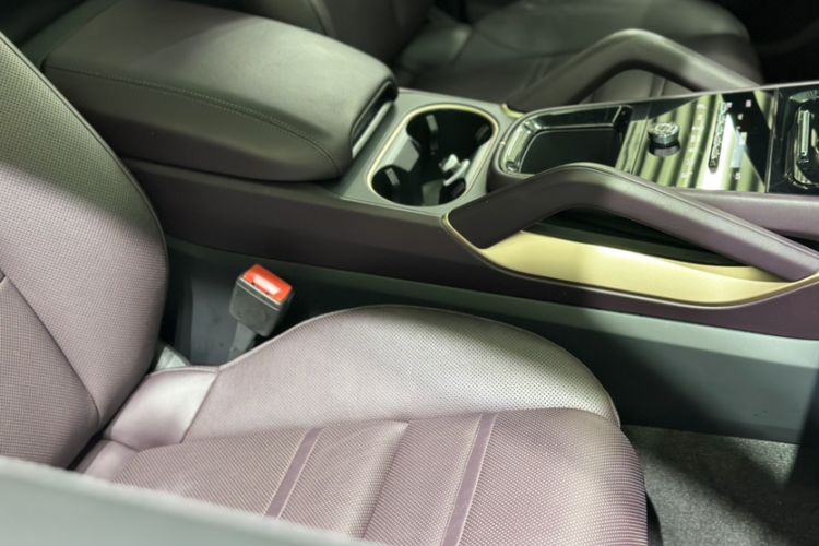 Used Porsche Cayenne E-Hybrid 2024 Cayenne E-Hybrid 2.0T