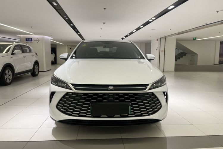 Used BYD Qin PLUS 2025 DM-i Smart Drive 55KM Leading Model
