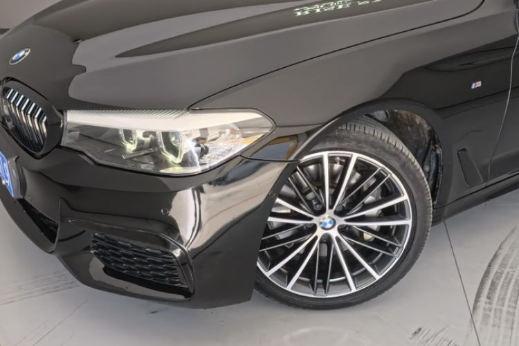 Used BMW 5 Series 2019 Facelifted 530Li Leading Edition M Sport Package