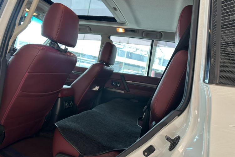 Used Mitsubishi Pajero 2018 3.0L Automatic Standard Edition
