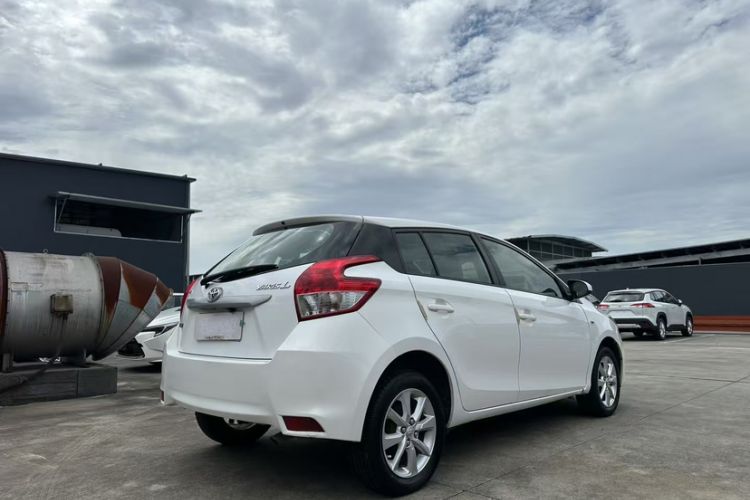 Used Toyota YARiS L 2016 1.5G Automatic XunSu Model with Sunroof
