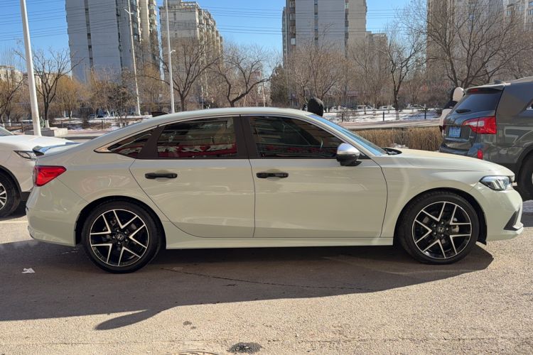 Used Honda Civic 2023 2.0L eHEV Swift Edition
