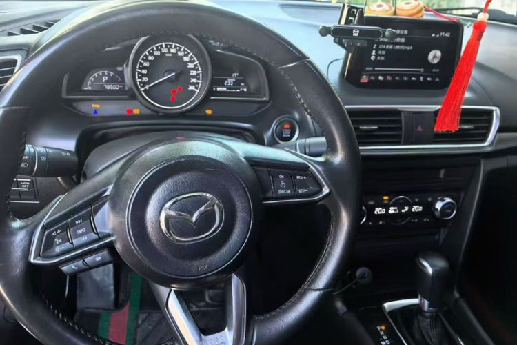 Used Mazda Mazda 3 Axela 2017 Sedan 2.0L Automatic Prestige Model China V Standard
