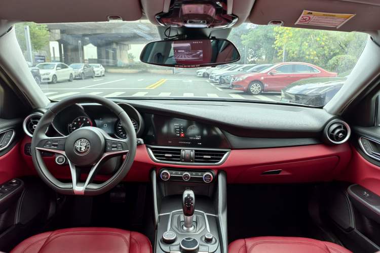 Used Alfa Romeo Giulia 2017 2.0T 200HP Elite Edition
