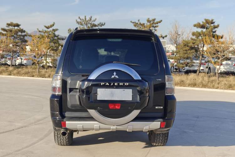 Used Mitsubishi Pajero 2014 3.0L Elite Edition
