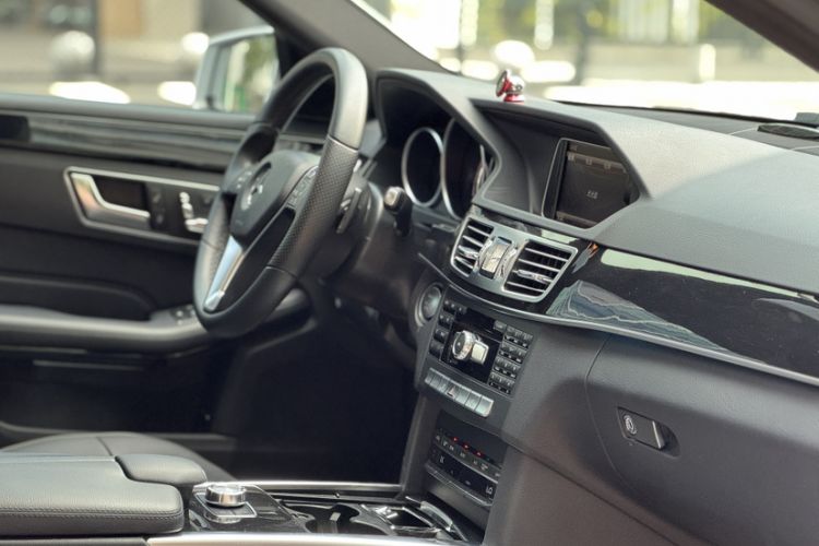 Used Mercedes-Benz E-Class 2015 E 260 L Sport Edition
