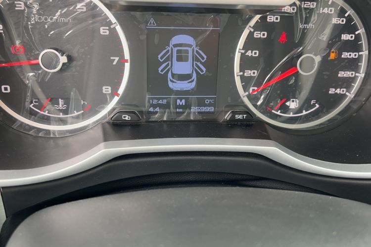 Used Geely Auto Emgrand X7 Sport 2020 1.8TD Manual Two-Wheel Drive Zhiya Model
