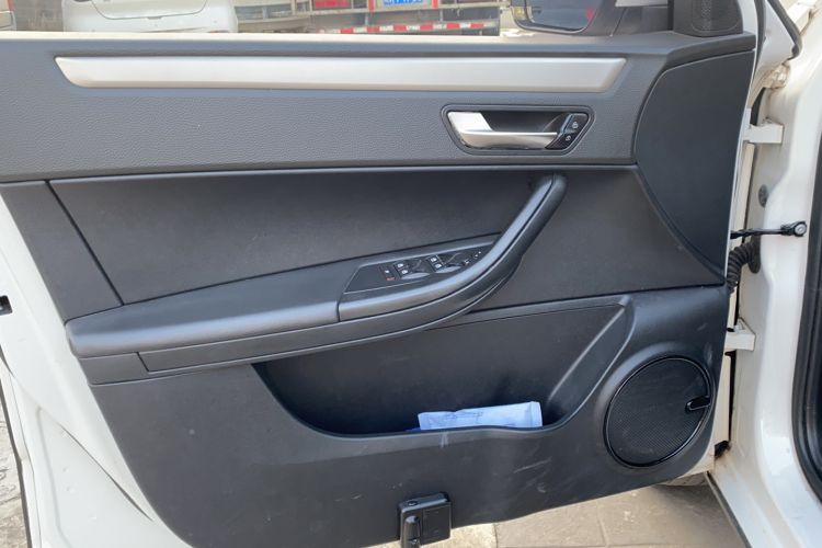 Used Qoros 3 2017 Urban SUV 1.6T Automatic Zhiyue Model
