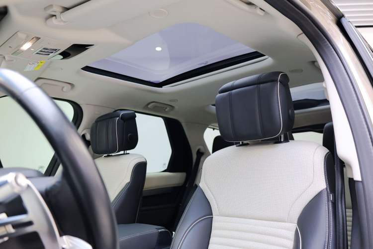 Used Land Rover Discovery 2021 360 PS R-Dynamic HSE