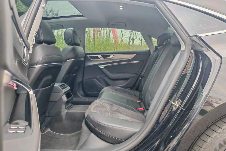 Used Audi A7L 2024 45 TFSI Luxury Edition
