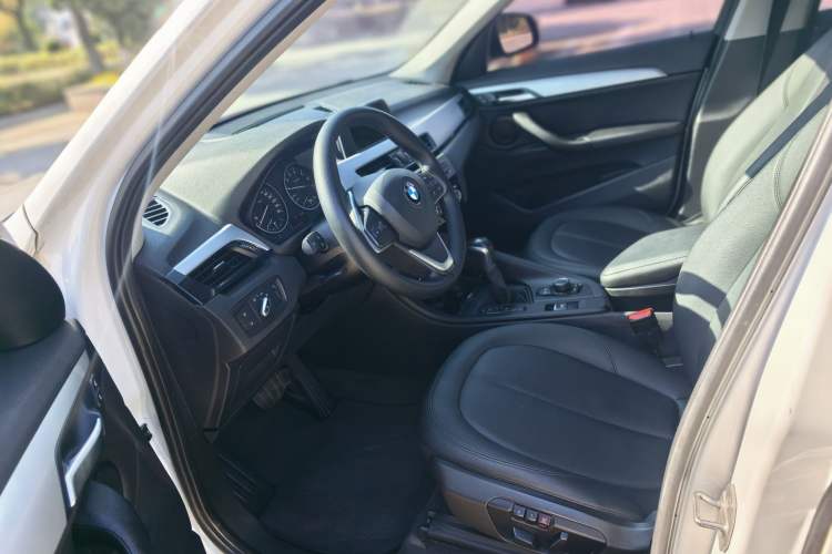 Used BMW X1 2016 sDrive18Li Premium Edition
