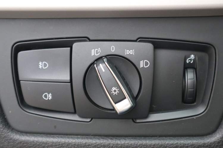 Used BMW 3 Series 2015 320Li Luxury Edition Fashion Model
