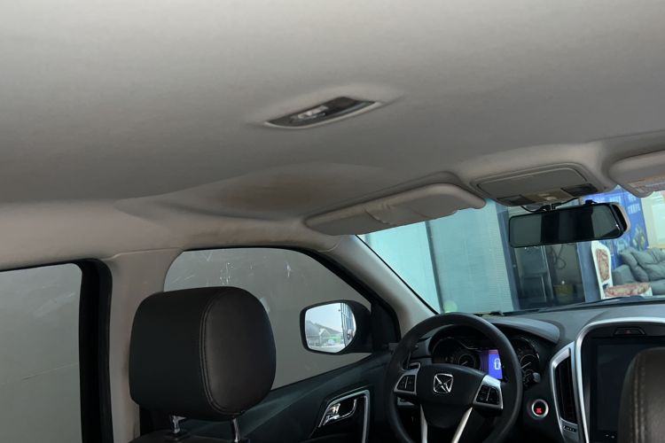 Used JMC Yusheng S350 2013 2.4T Automatic 2WD Diesel Luxury Edition 5 Seats
