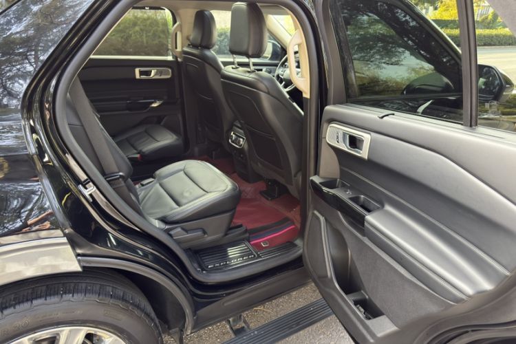 Used Ford Explorer 2020 EcoBoost 285 4x4 Titanium Edition 6 Seats
