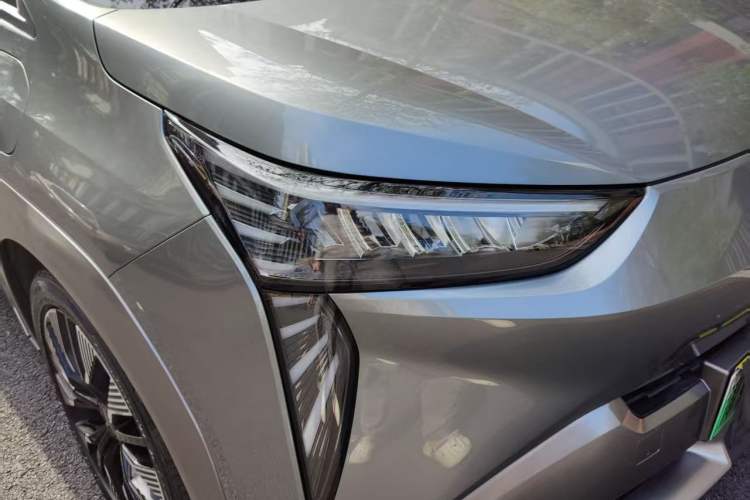 Used AION Y 2022 70 Tech Edition Lithium Iron Phosphate