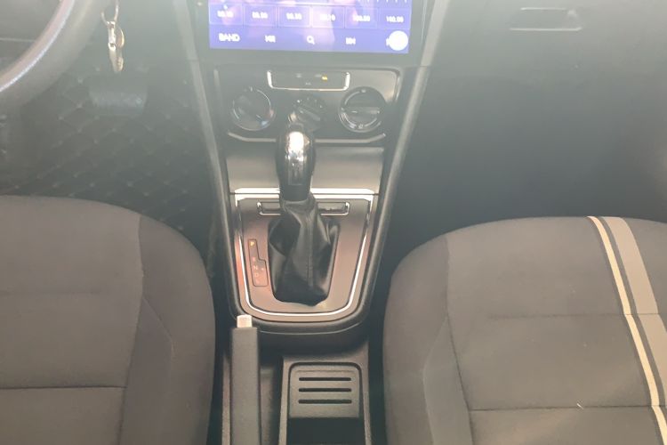 Used Volkswagen C-TREK 2018 1.5L Automatic Fashion Model
