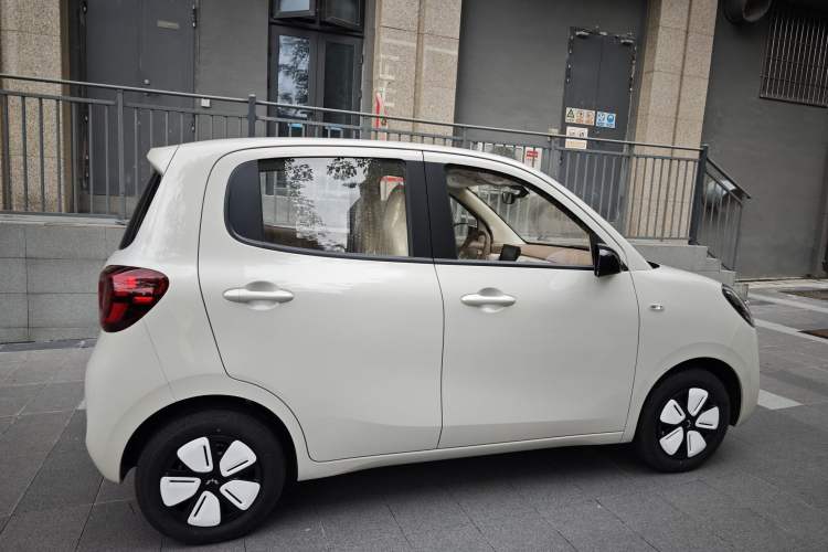 Used Wuling Hongguang MINIEV 2025 Four-Door Version Advanced Edition
