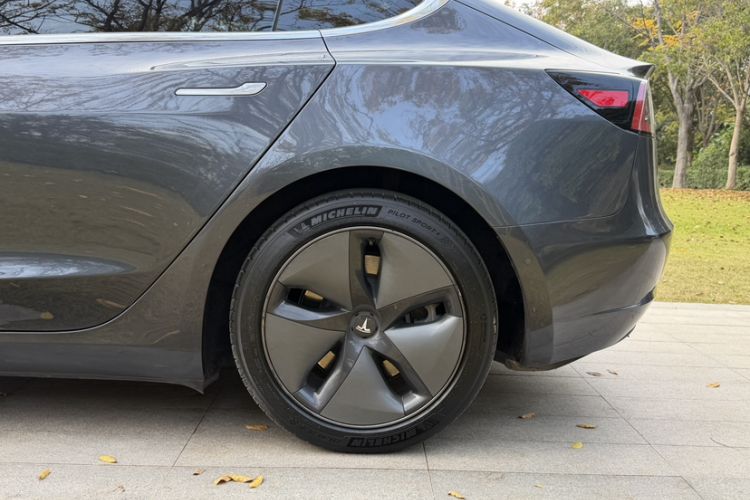 Used Tesla Model 3 2019 Standard Range Rear-Wheel Drive Upgraded Version (52 kWh)
