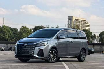 Used Buick GL8 2023 Land Executive Class Comfort Model