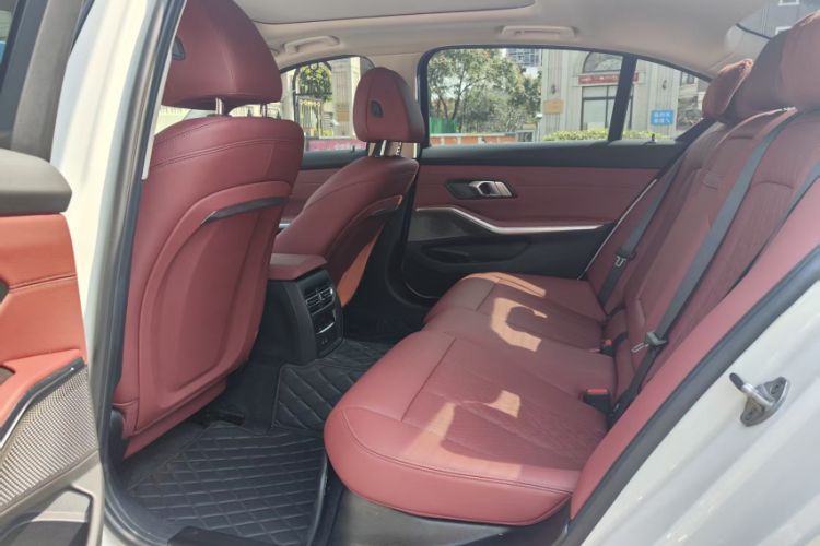 Used BMW i3 2024 eDrive 35 L
