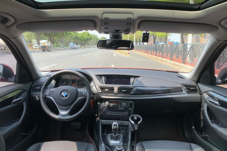 Used BMW X1 2015 sDrive18i Leading Edition