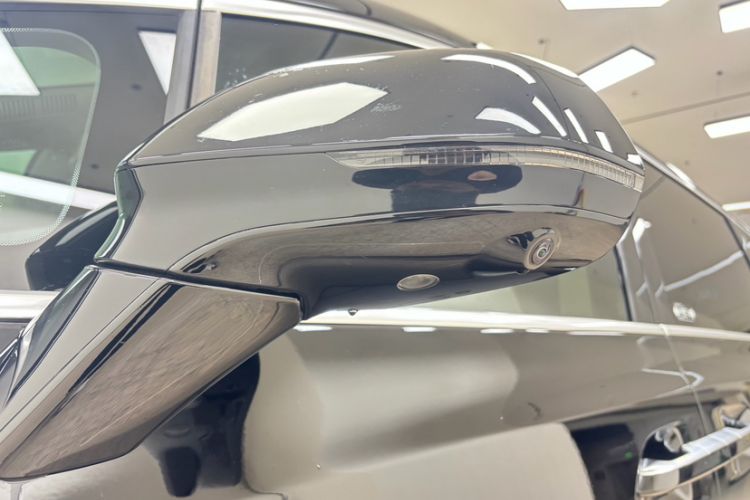 Used Denza D9 2024 DM-i 980 Four-Wheel Drive Prestige Model
