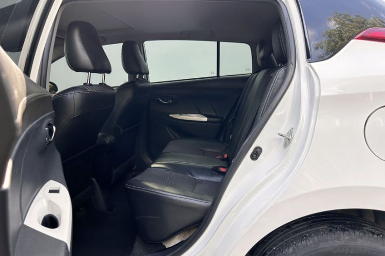 Used Toyota YARiS L 2015 1.5G Automatic Xuan Dong Sunroof Special Edition
