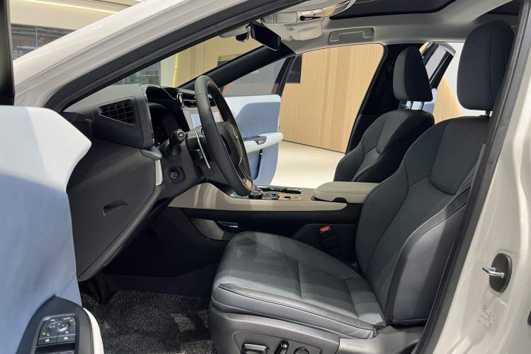 Used Lexus RZ 2023 450e All-Wheel Drive Luxury Edition