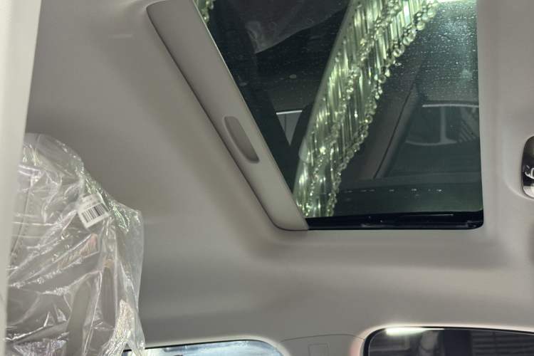 Used Roewe iMAX8 New Energy 2025 1.5T DMH Lu Zun Deluxe Edition
