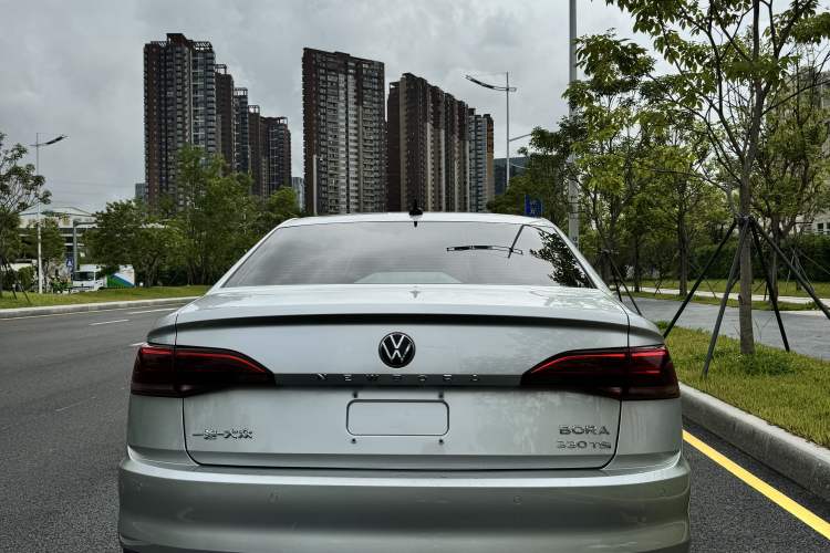 Used Volkswagen Bora 2021 1.5L Automatic Fashionable Smart Connectivity Version
