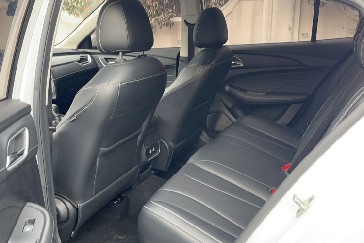 Used Roewe i5 2020 1.5L Automatic 4G Connect Luxury Flagship Edition