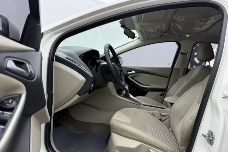 Used Ford Focus 2015 Hatchback 1.6L Automatic Fashion Edition