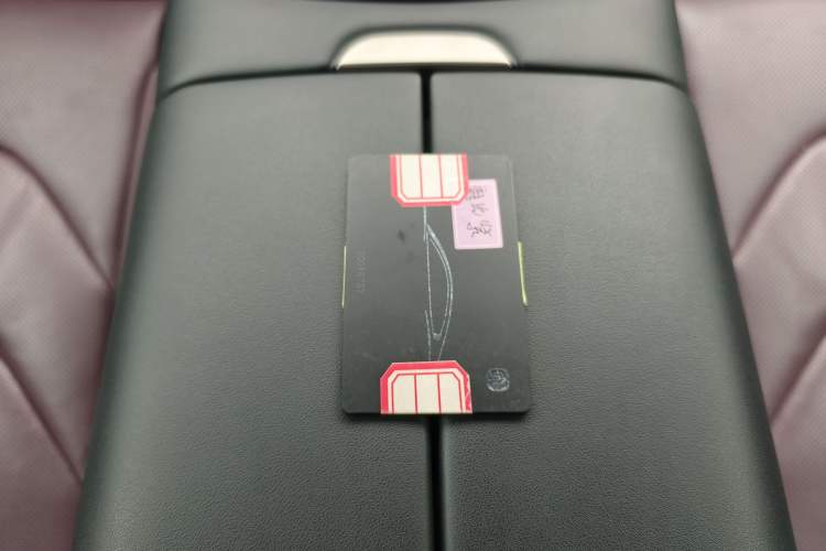 Used  SU7 2024 Rear-Drive Ultra-Long Range Advanced Pro-Level Intelligent Driving Version
