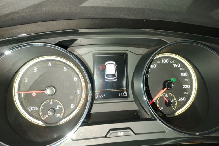 Used Volkswagen Tiguan L 2019 Updated Version 330TSI Automatic Two-Wheel Drive Panoramic Comfort Edition China VI Standard
