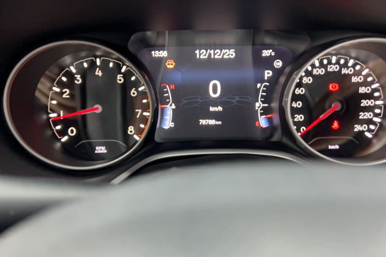 Used  Compass 2017 200T Automatic Family Edition
