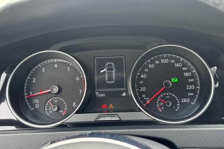 Used Volkswagen Golf 2017 280TSI Automatic R-Line Million-Vehicle Commemorative Edition
