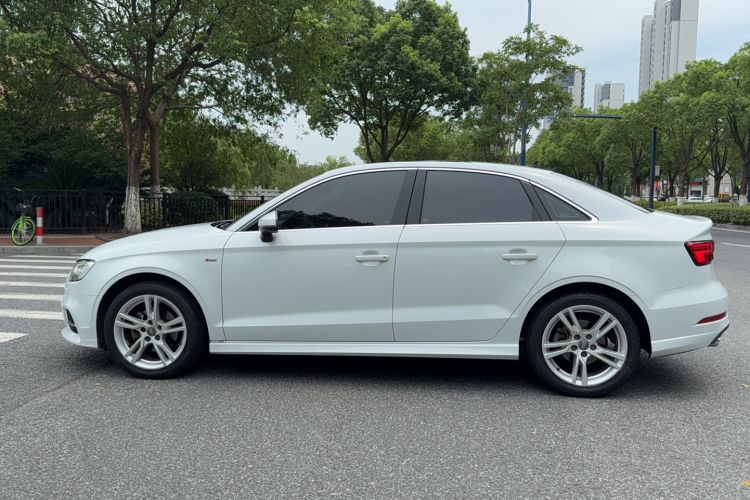 Used Audi A3 2020 Limousine 35 TFSI Fashion Edition China VI Emission Standard

