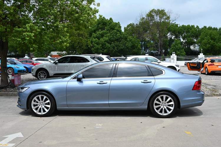 Used Volvo S90 2018 T5 Zhiyuan Edition
