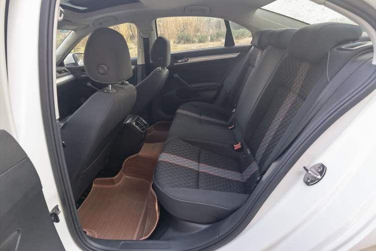 Used Volkswagen Lamando 2019 230TSI DSG Fashion Edition China V Standard