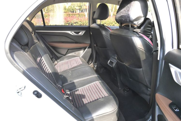 Used Geely Auto Vision 2019 Upgraded Model 1.5L CVT Luxury Version China VI Standard
